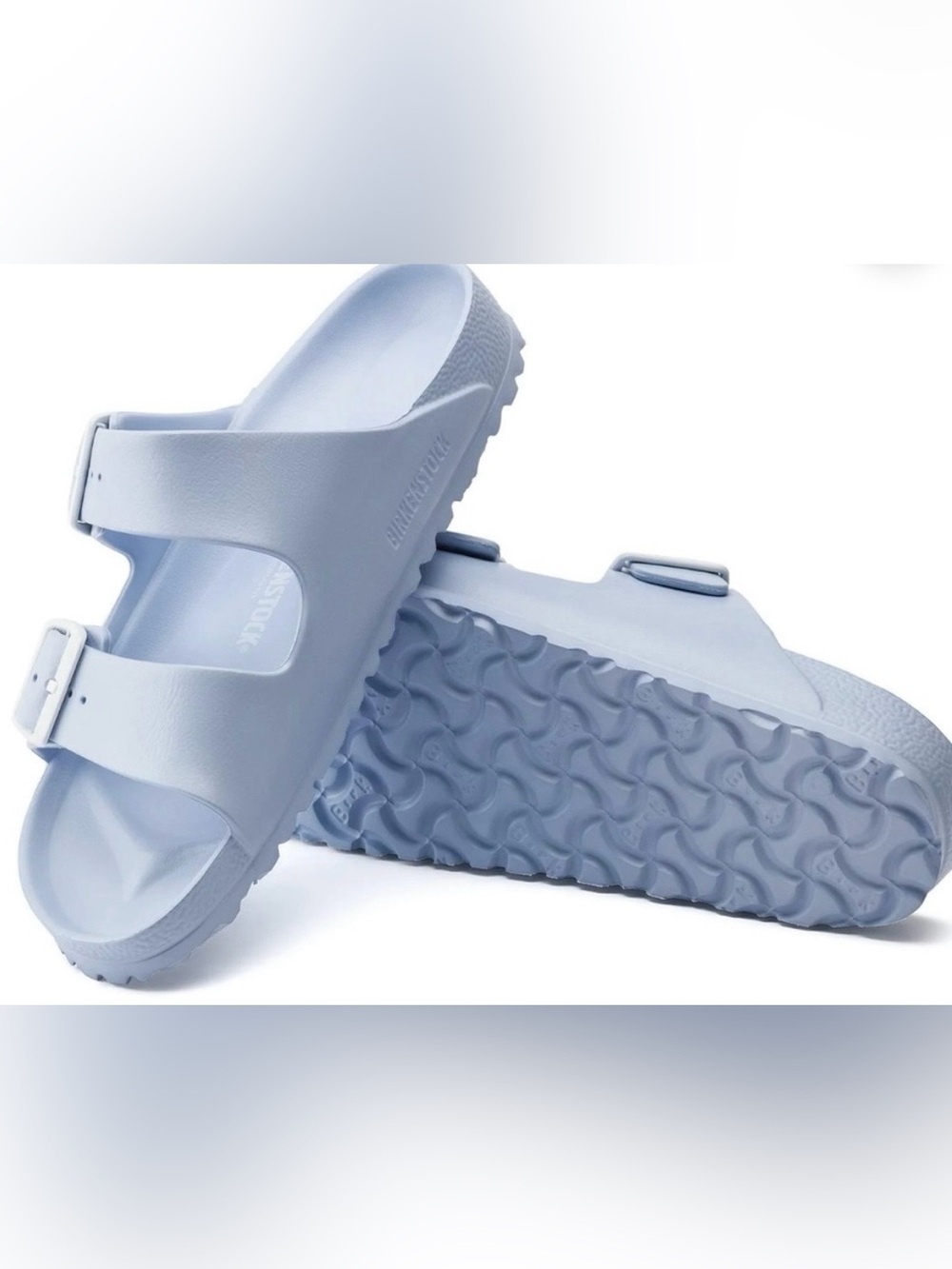 NEW Birkenstock Women’s Arizona EVA
Sandals in Soft Blue Size 10